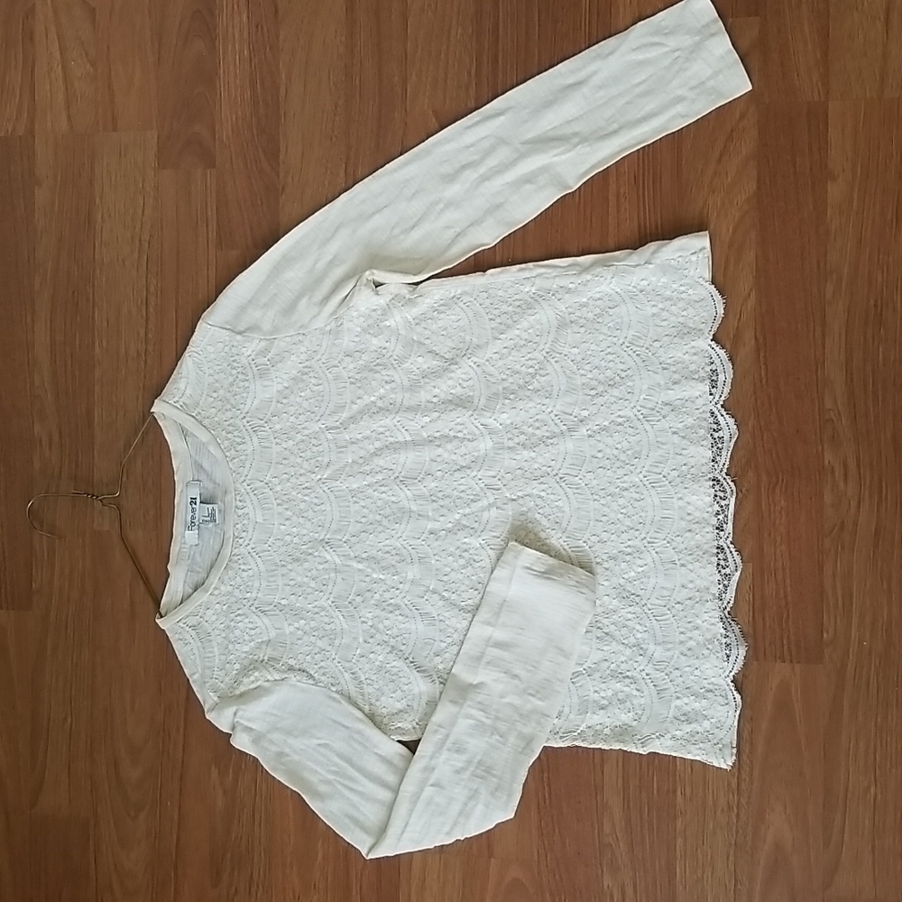 *4/$34* Lace long sleeve tee S